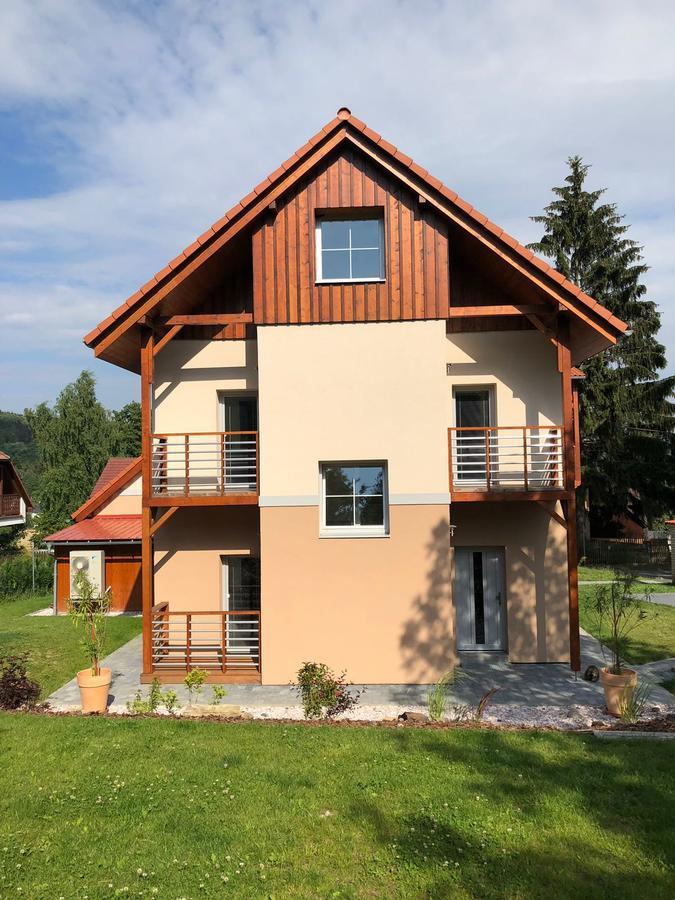 Apartmany Polevsko エクステリア 写真